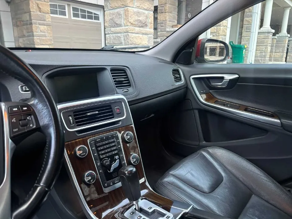 Volvo S60 2012 photo 3