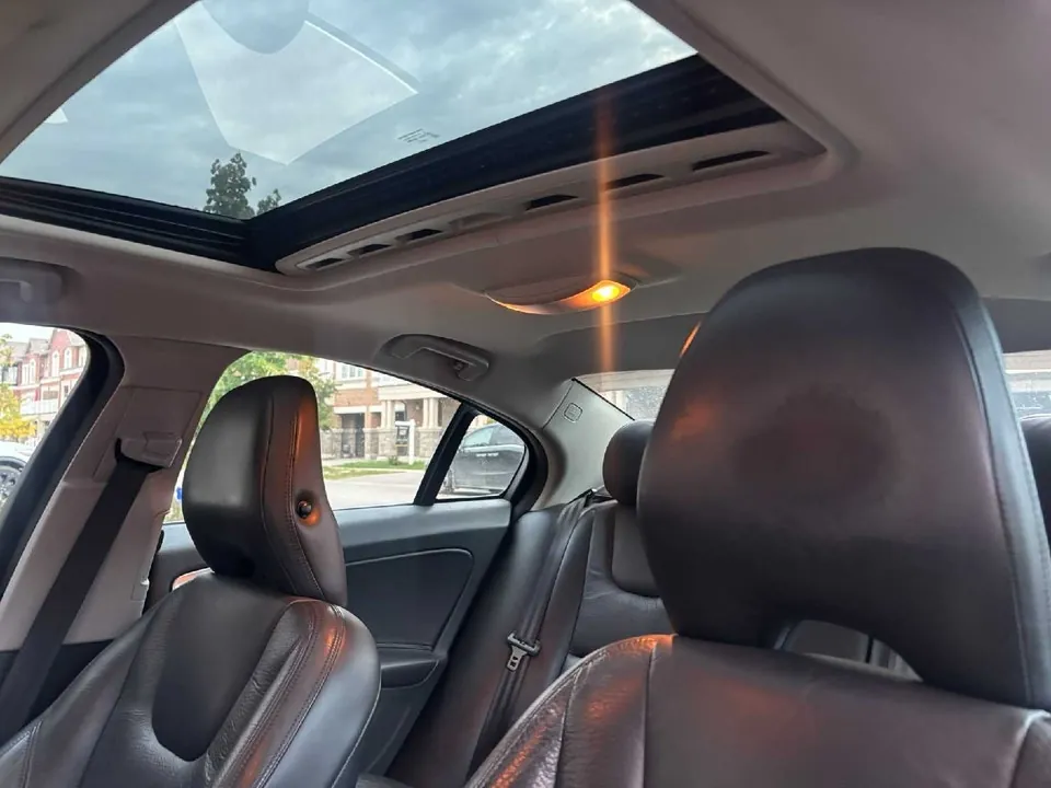 Volvo S60 2012 photo 5
