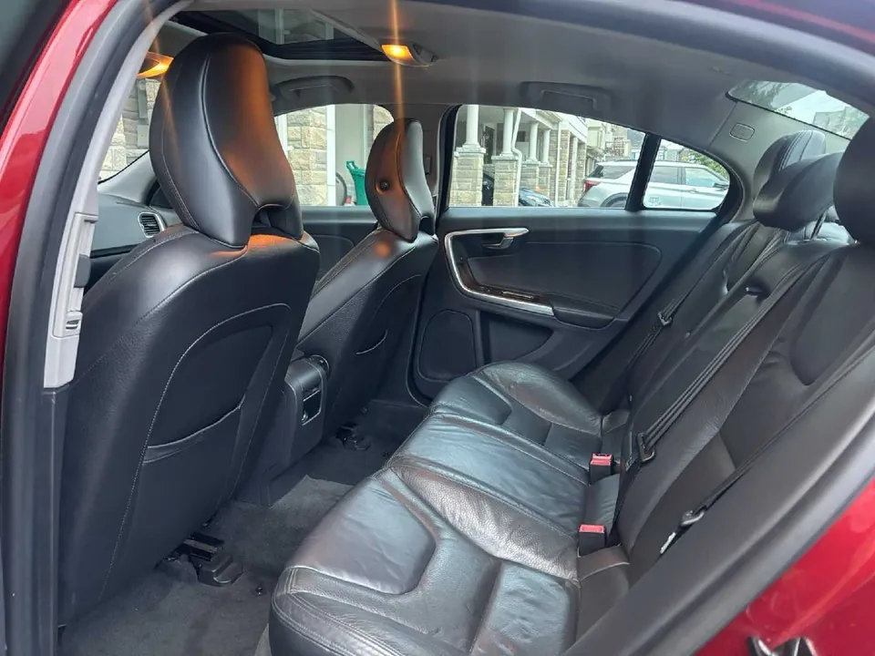 Volvo S60 2012 photo 4