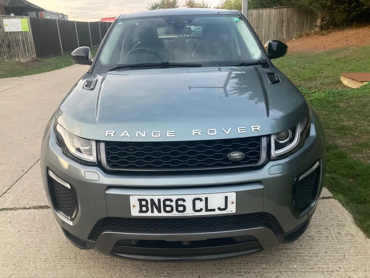Land Rover Range Rover Evoque 2017 photo 2