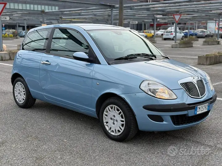 Lancia Ypsilon 2004 photo 3