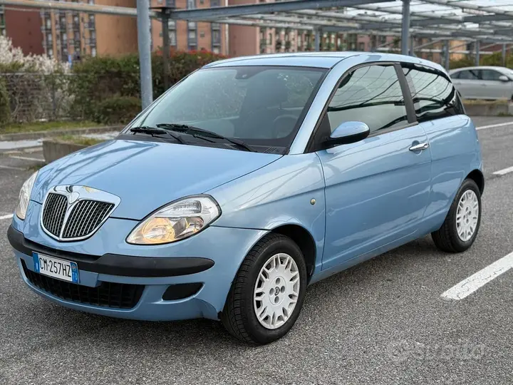 Lancia Ypsilon