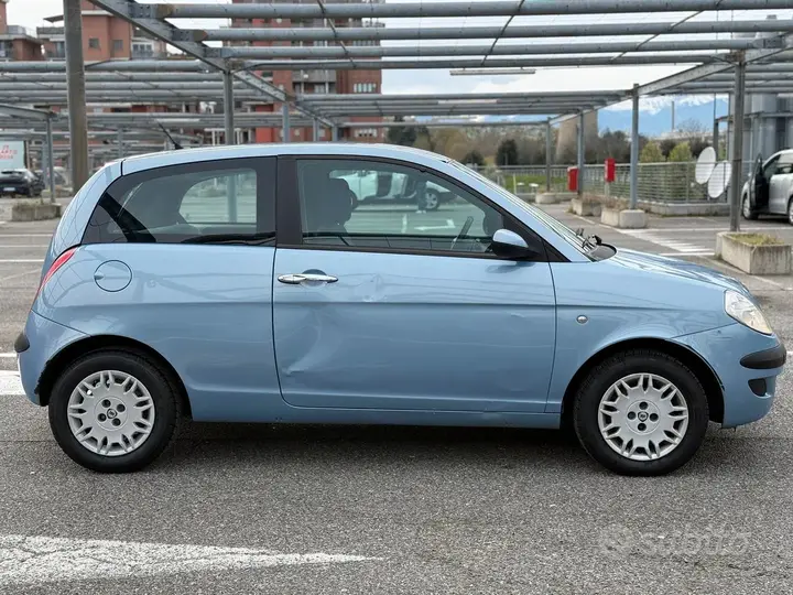 Lancia Ypsilon 2004 photo 4