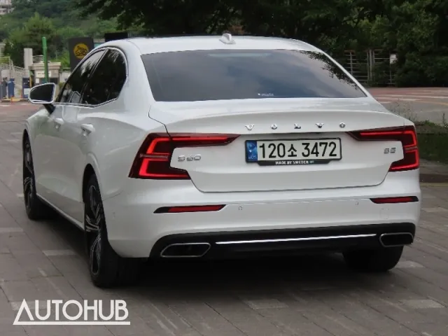 Volvo S60 2021 photo 4