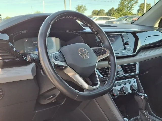 Volkswagen Taos 2024 photo 2