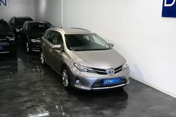 Toyota Auris 2014 photo 5