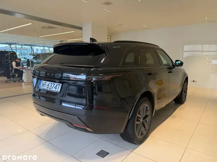 Land Rover Range Rover Velar 2024 photo 3