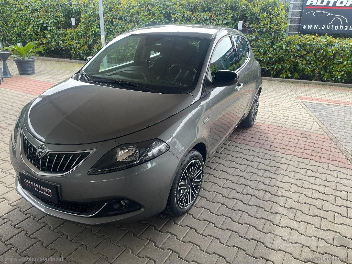 Lancia Ypsilon 2023 photo 2