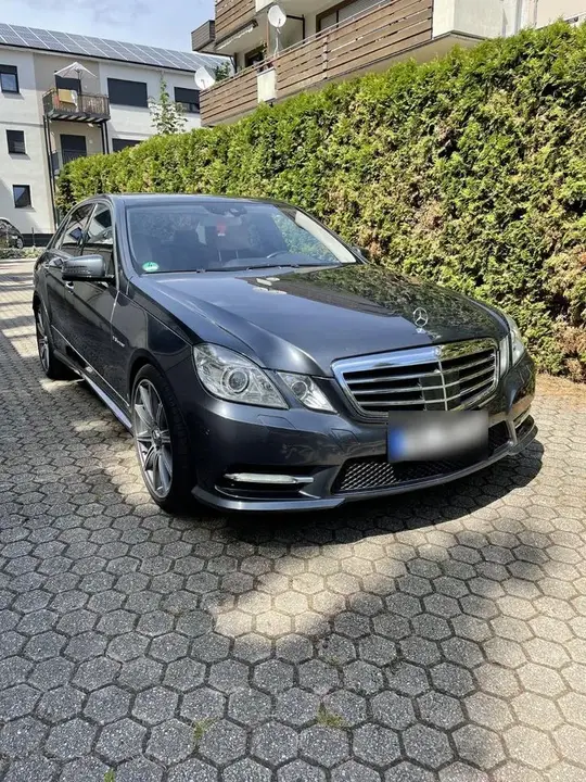 Mercedes-Benz E 500
