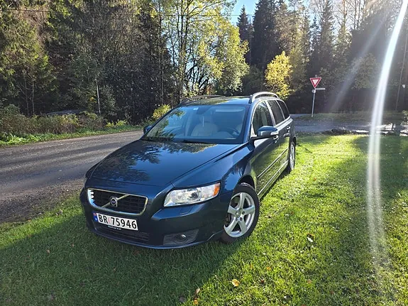 Volvo V50 2009 photo 2