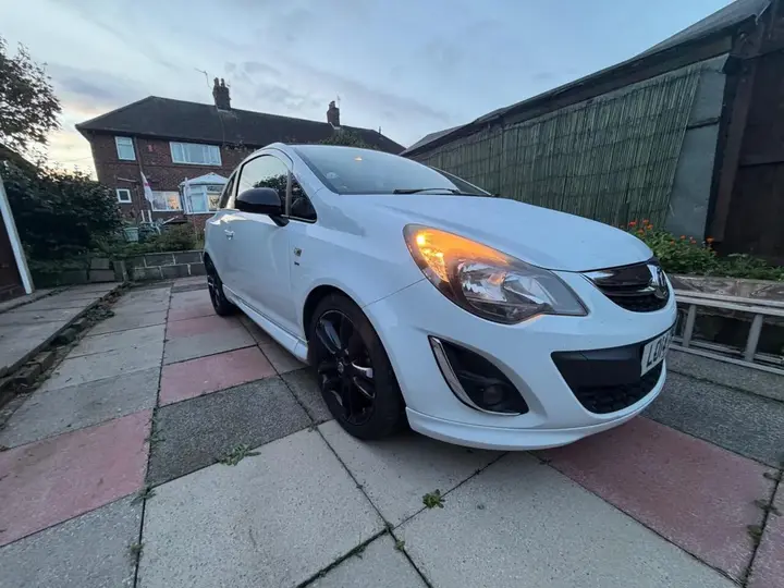 Vauxhall Corsa 2014 photo 2
