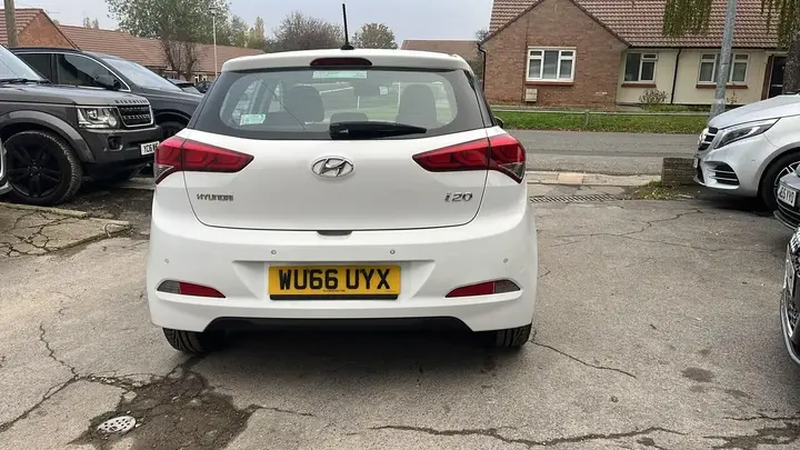 Hyundai I20 2016 photo 3