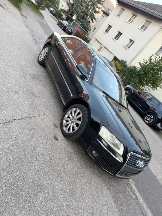 Audi A8 2005 photo 2