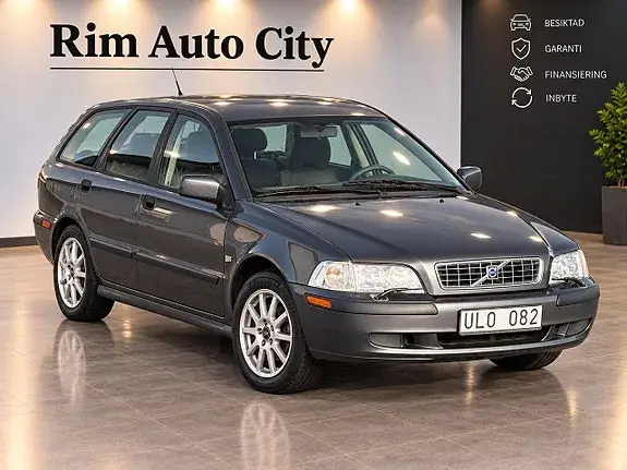 Volvo V40 2004 photo 2
