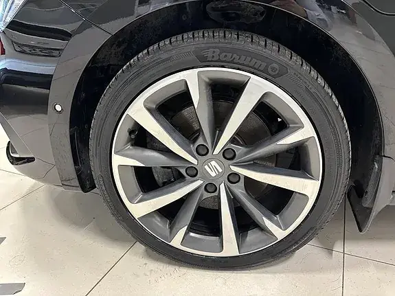 Seat Leon 2021 photo 2