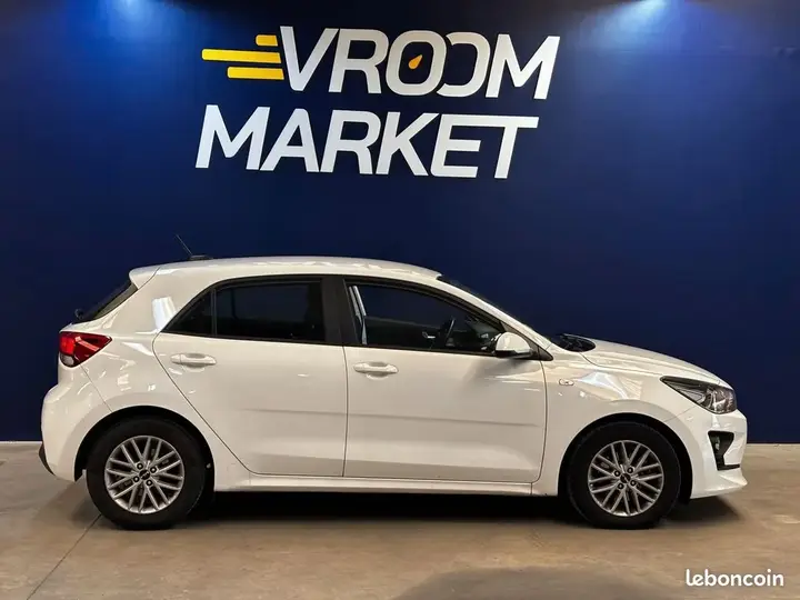 Kia Rio 2022 photo 2
