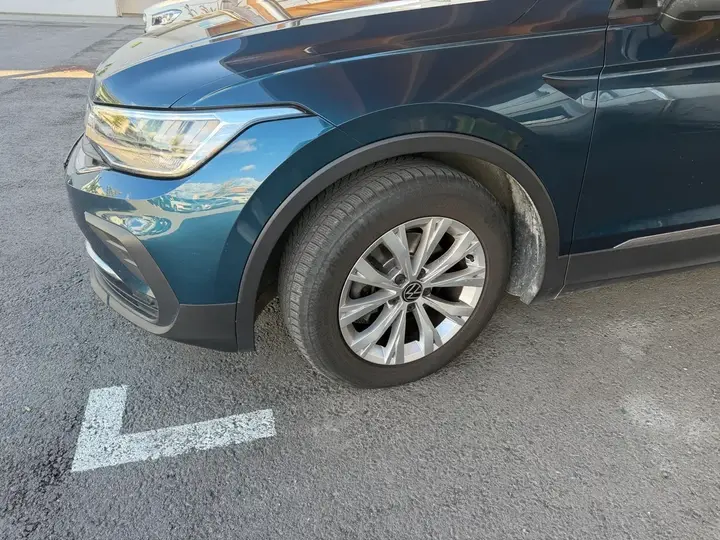 Volkswagen Tiguan 2021 photo 2
