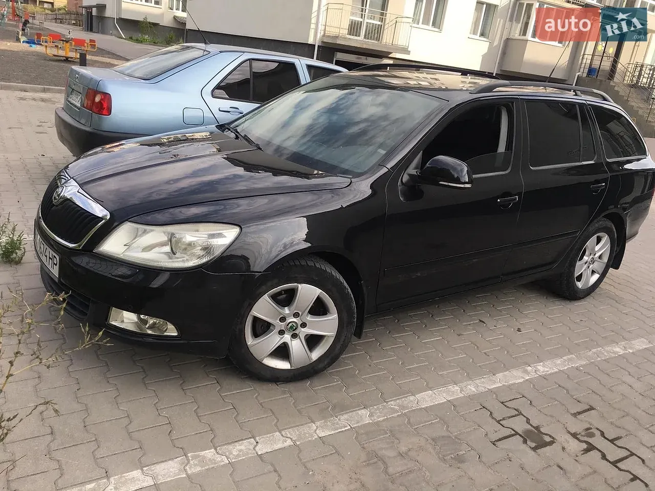 Skoda Octavia 2010 photo 2