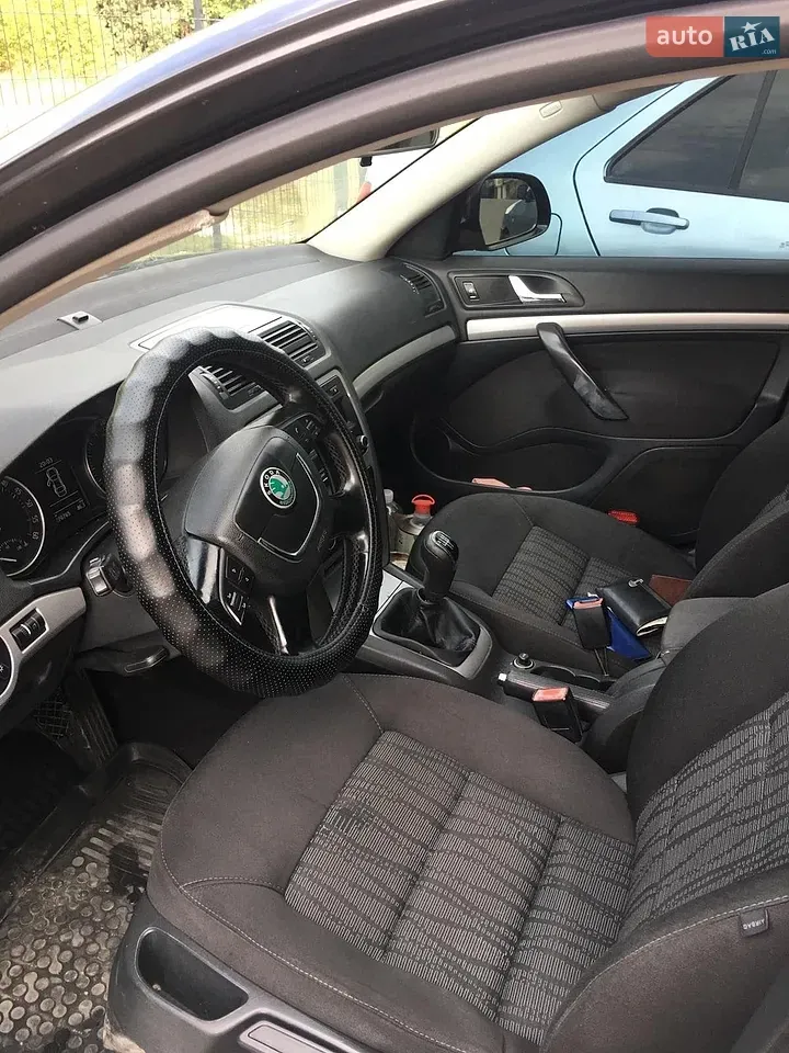 Skoda Octavia 2010 photo 5