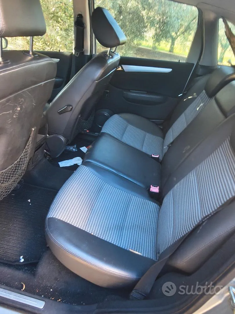 Mercedes-Benz B-Class 2009 photo 4