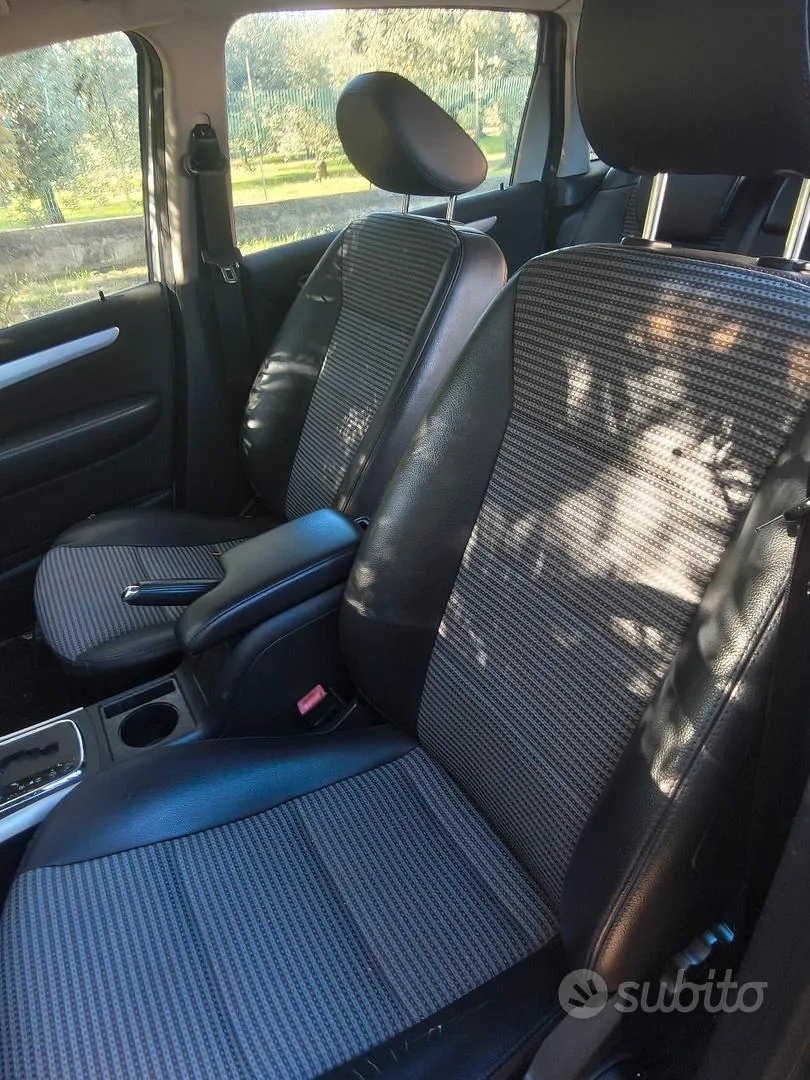 Mercedes-Benz B-Class 2009 photo 3