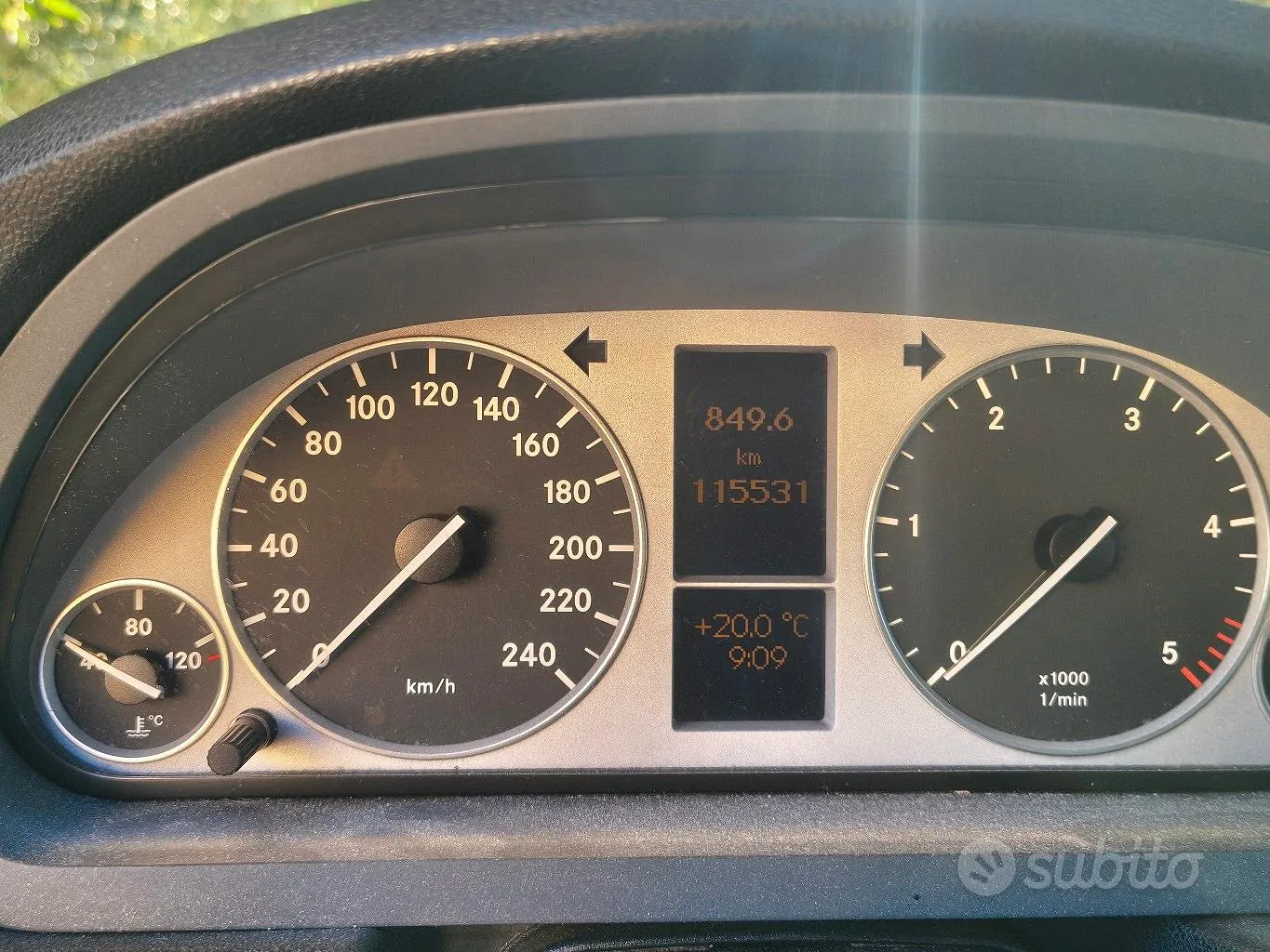 Mercedes-Benz B-Class 2009 photo 2