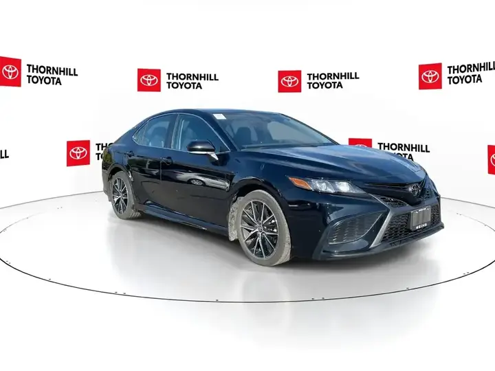 Toyota Camry 2024 photo 2