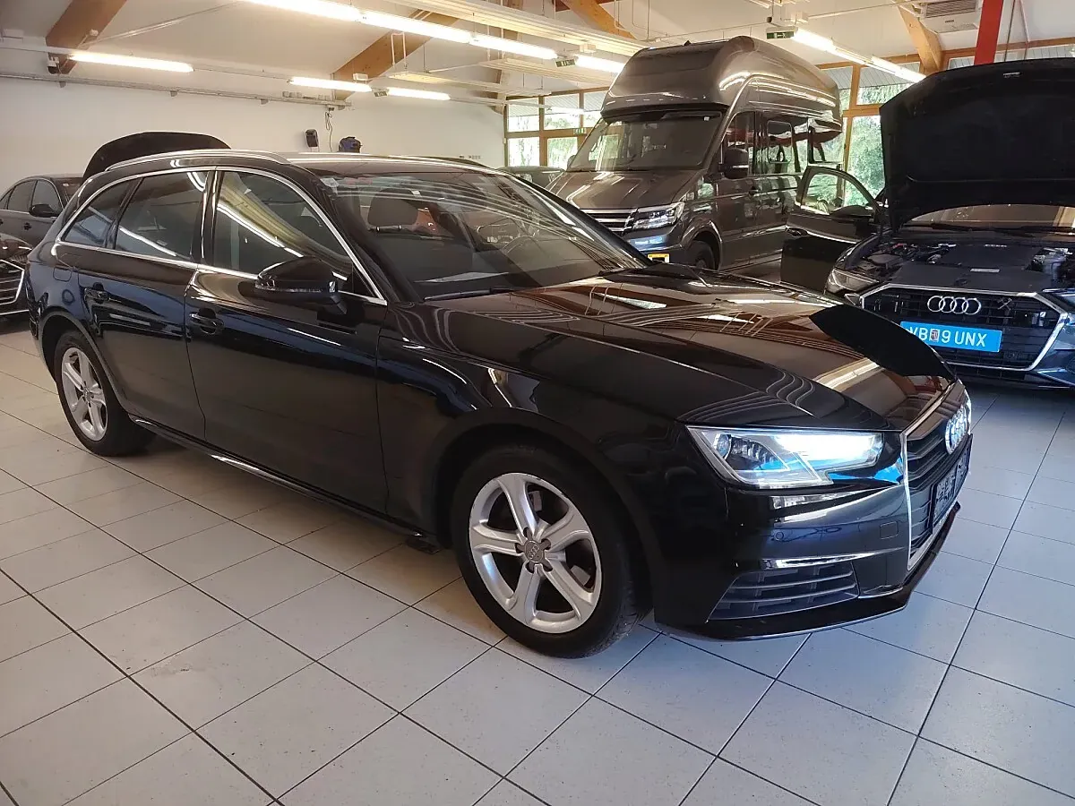 Audi A4 2017 photo 2
