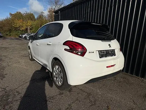 Peugeot 208 2018 photo 4