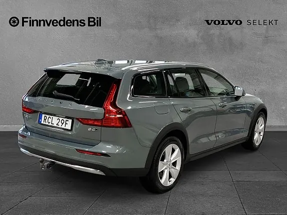 Volvo V60 Cross Country 2023 photo 4