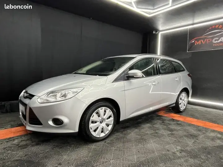 Ford Focus 2014 photo 3