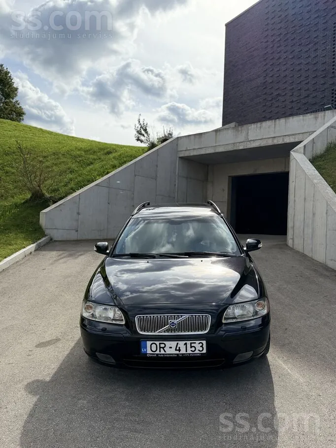 Volvo V70 2007 photo 2