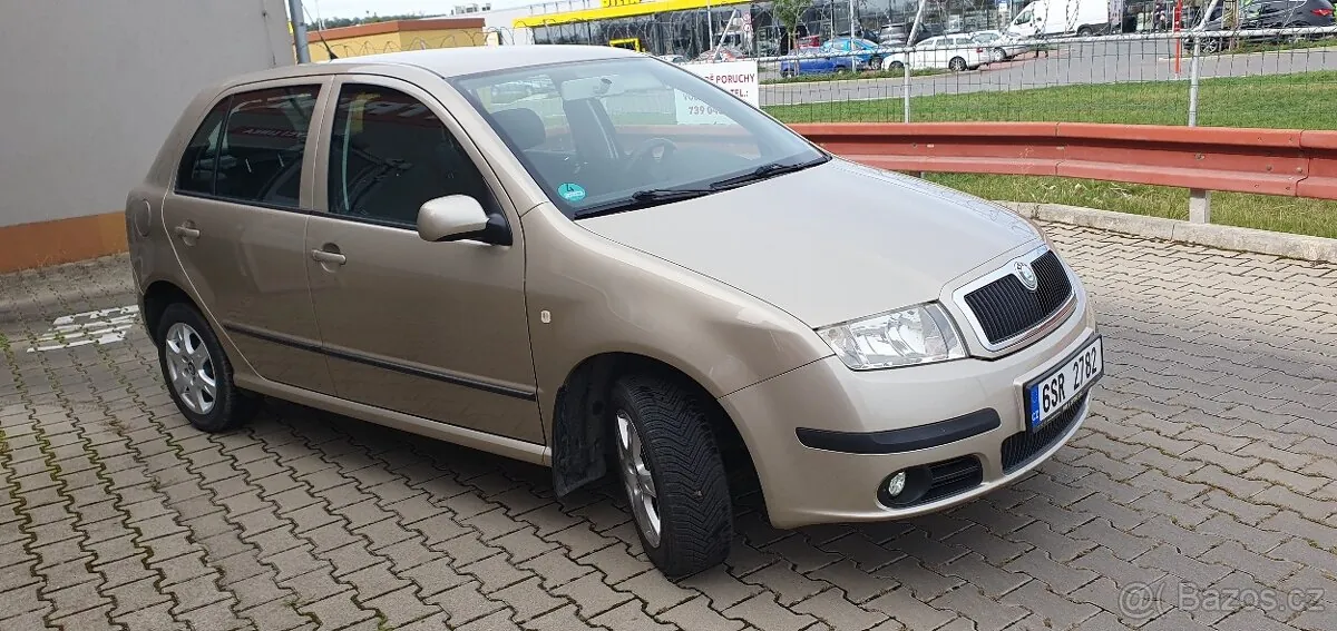 Skoda Fabia 2006 photo 2