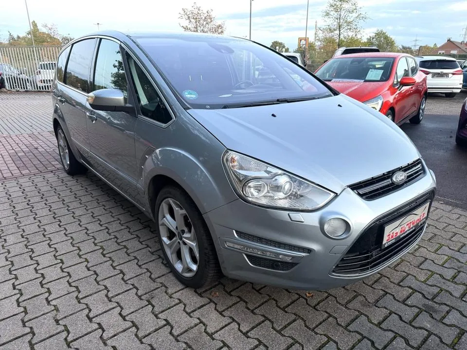 Ford S-Max Titanium