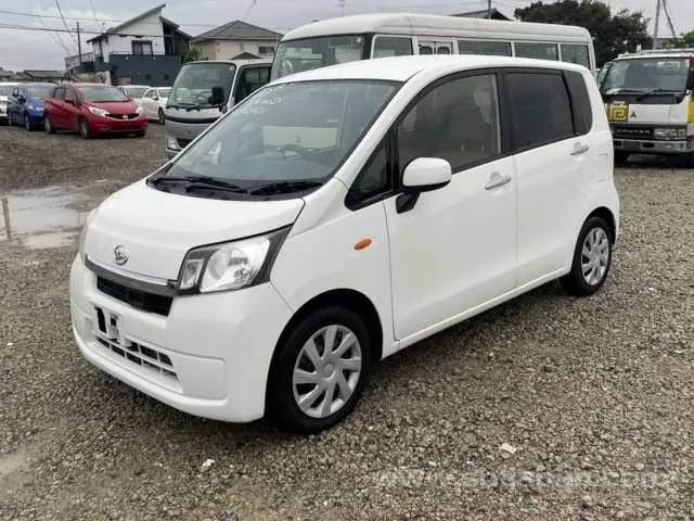 Daihatsu Move 2014 photo 2