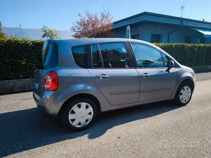 Renault Modus 2009 photo 4
