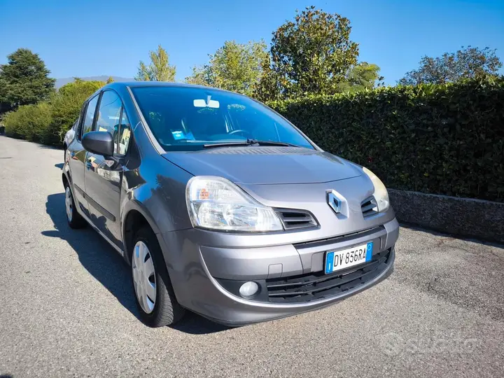 Renault Modus 2009 photo 2