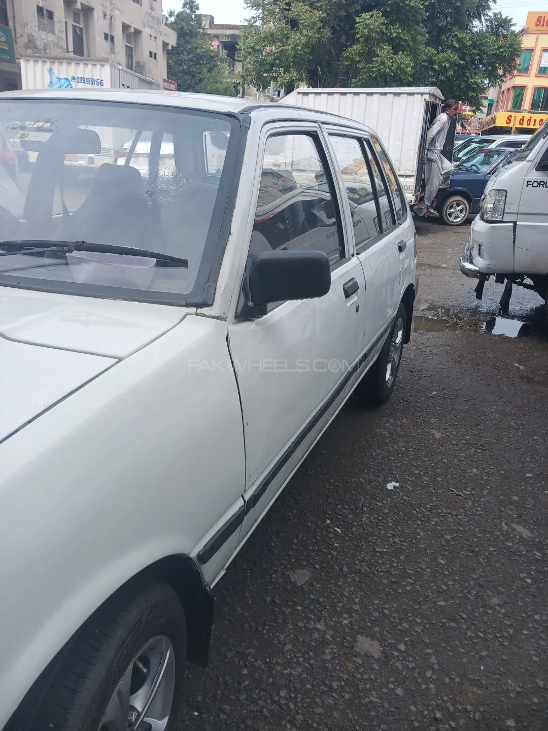 Suzuki Khyber
