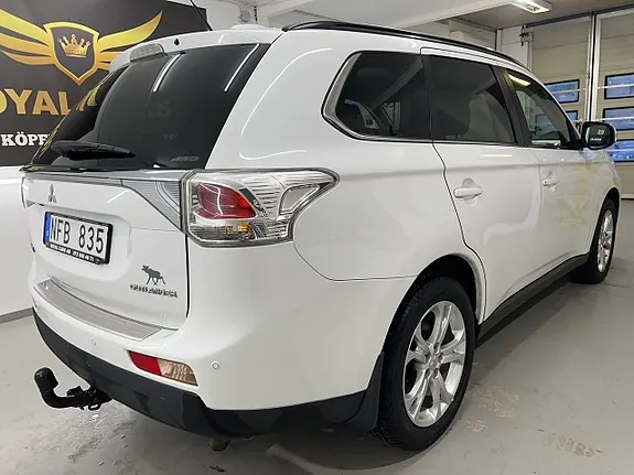 Mitsubishi Outlander 2013 photo 4