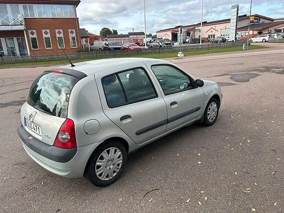 Renault Clio 2003 photo 4