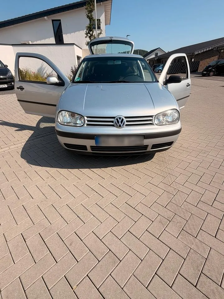 Volkswagen Golf 4