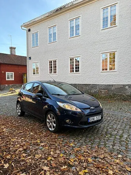 Ford Fiesta 2011 photo 4
