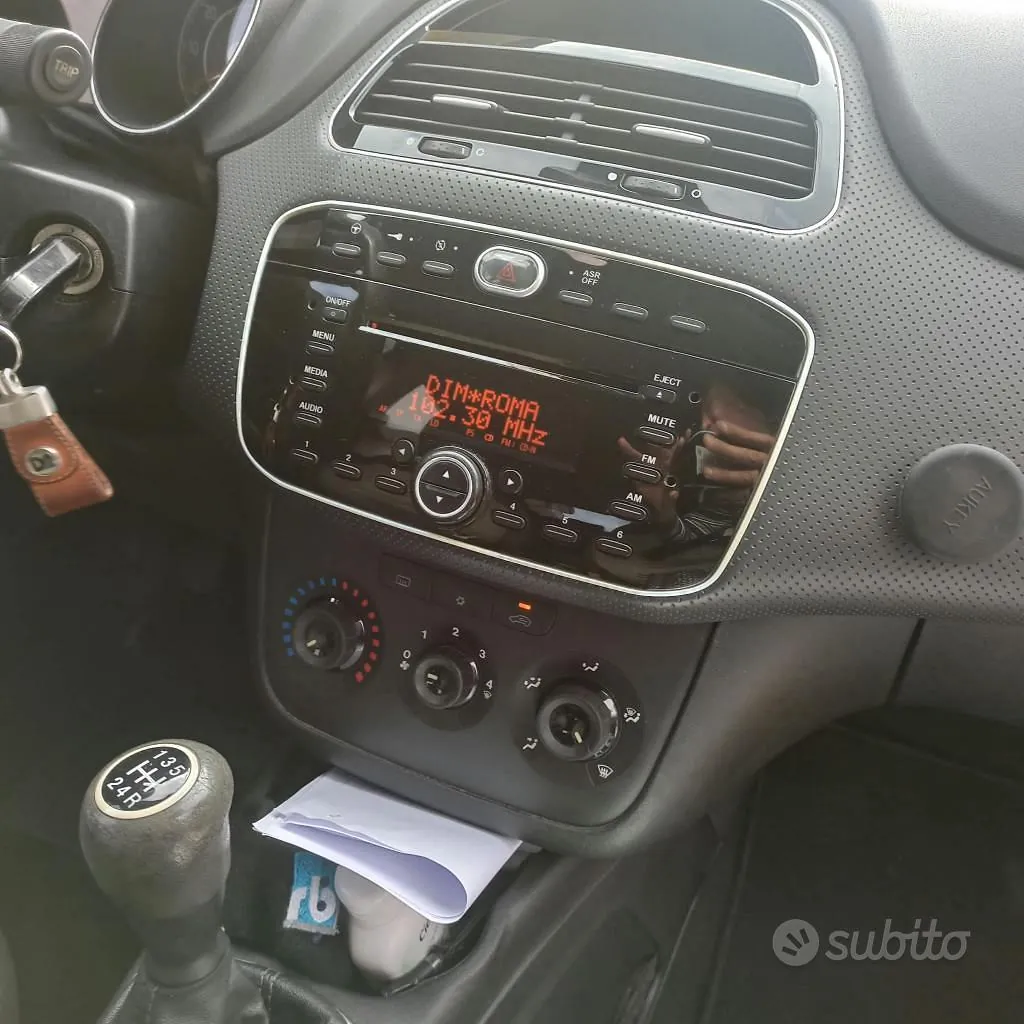 Fiat Punto Evo 2010 photo 4