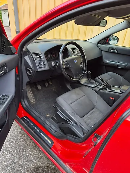 Volvo V50 2011 photo 4