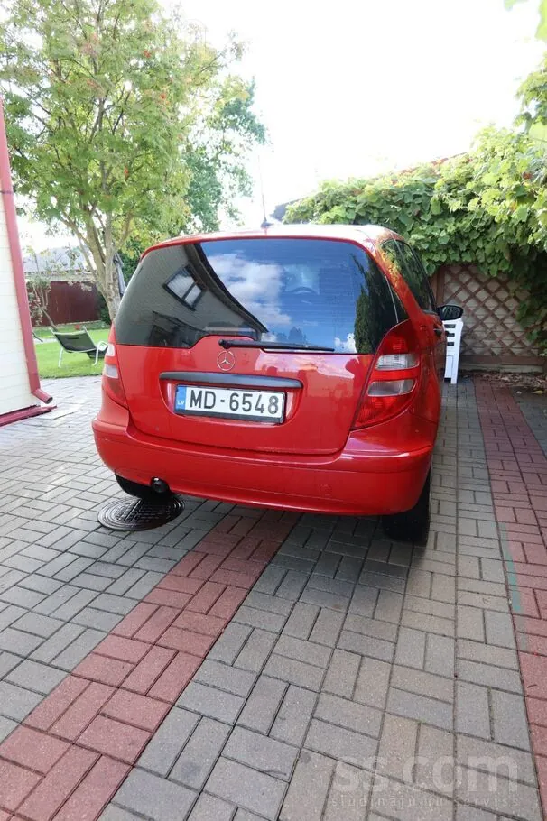 Mercedes-Benz A180 2005 photo 2