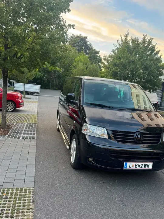 Volkswagen Multivan 2008 photo 2