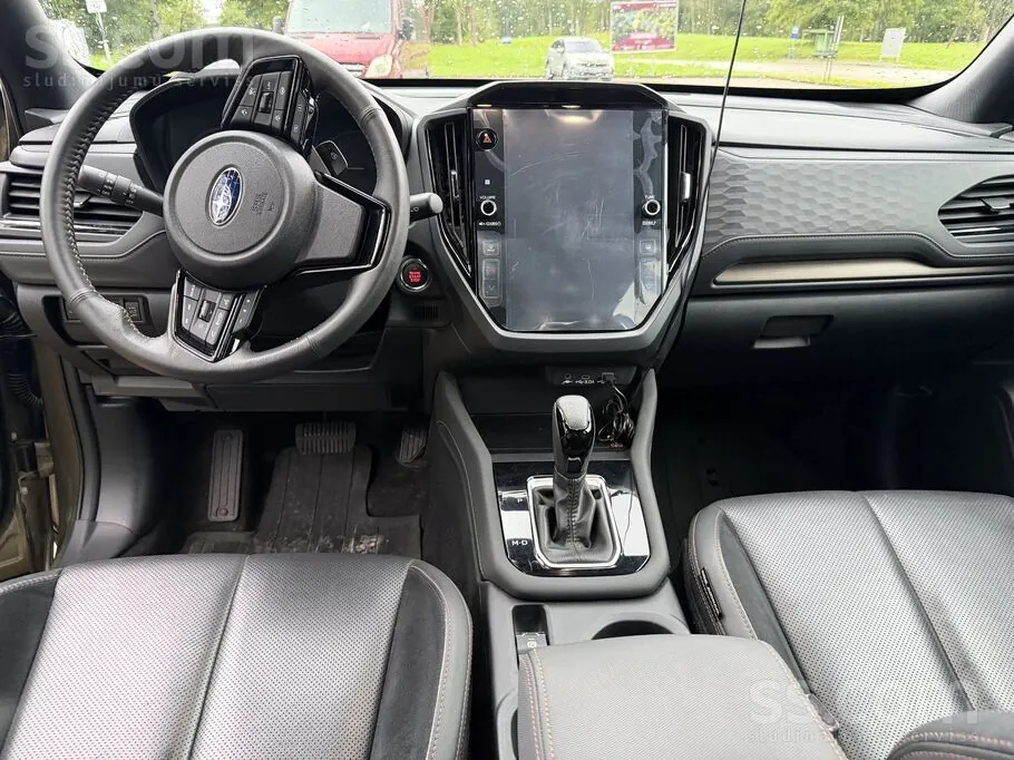 Subaru Forester 2025 photo 3