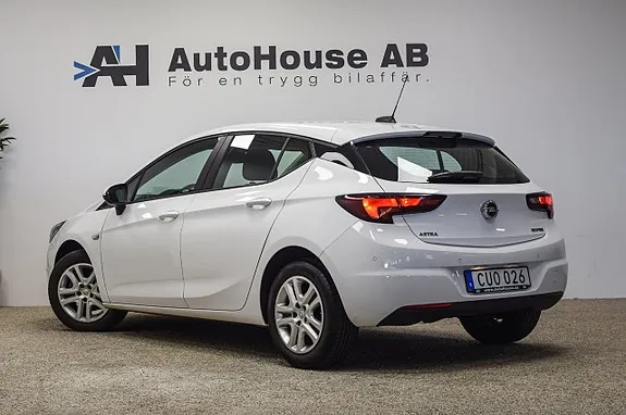 Opel Astra 2018 photo 2
