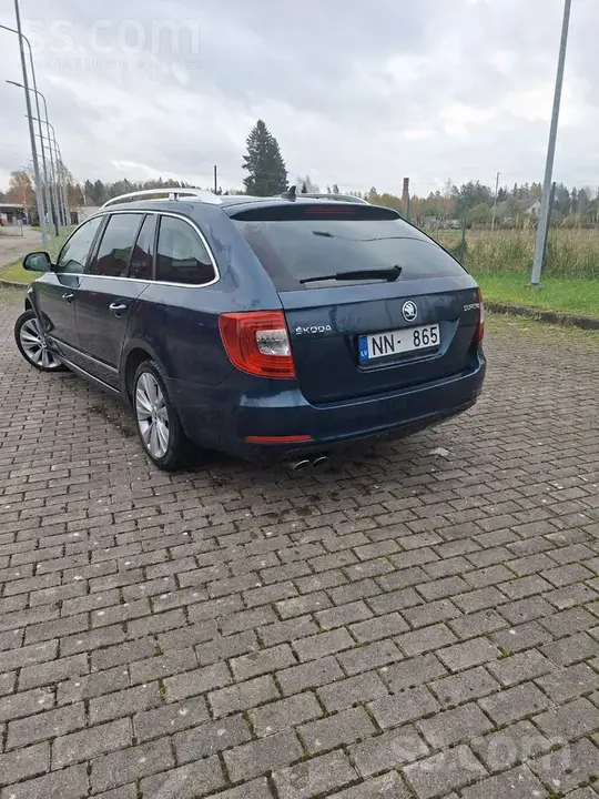 Skoda Superb 2014 photo 5