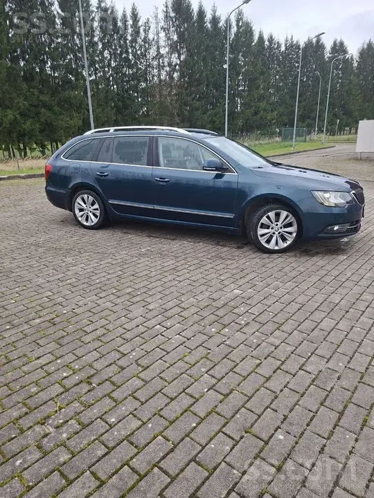Skoda Superb 2014 photo 4